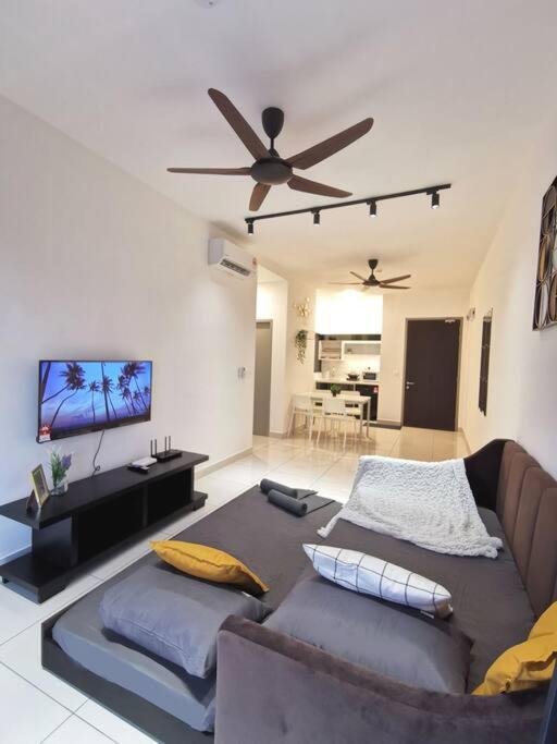 4 Traders Garden 1 Bedroom Pool View Netflix Wifi Cheras Exteriér fotografie