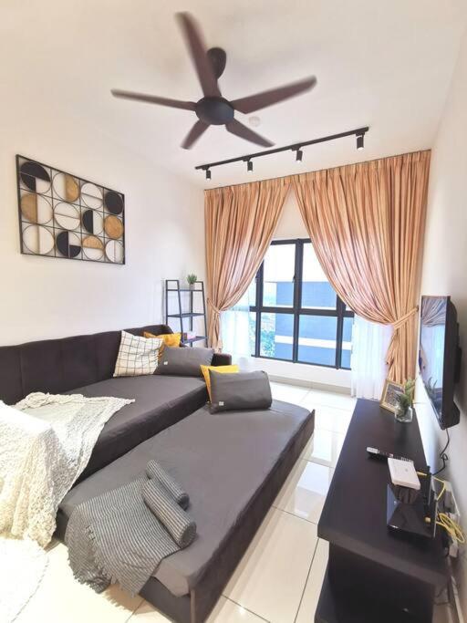 4 Traders Garden 1 Bedroom Pool View Netflix Wifi Cheras Exteriér fotografie